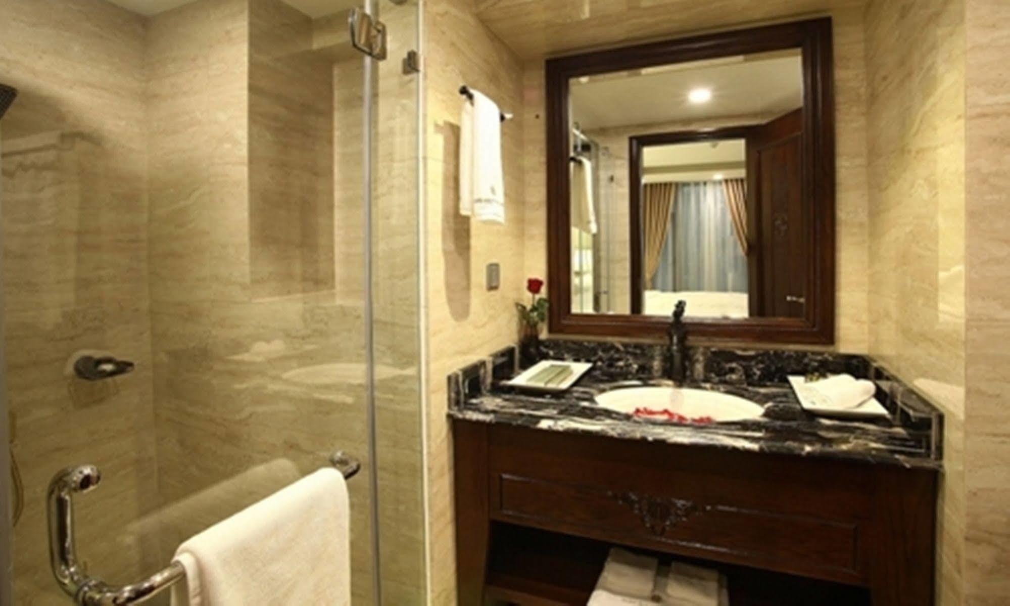 Paris Boutique Hotel Sapa Экстерьер фото