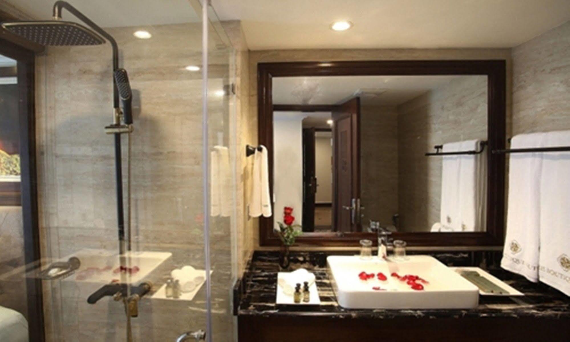 Paris Boutique Hotel Sapa Экстерьер фото